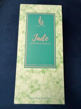 Jade Facial Roller & Gua Sha Set - Green